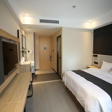 Thank Inn Plus Jiangsu Zhenjiang Jiangkou District Hongdou Square Eksteriør billede